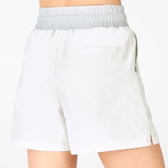 Fabletics Womens Jemma Shorts Sz Small Gray White Lined Elastic Waist Activewear - Picture 2 of 10